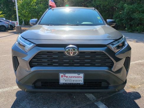 Used 2025 Toyota RAV4 LE AWD/4WD image 9