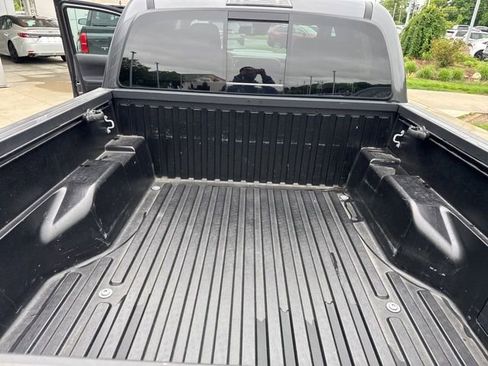 Used 2023 Toyota Tacoma TRD Sport w/ Technology Package AWD/4WD image 30