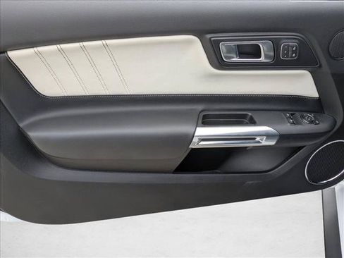 Used 2022 Ford Mustang Premium RWD image 10