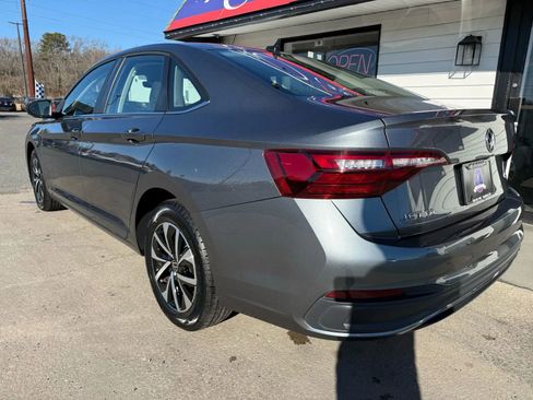 Used 2024 Volkswagen Jetta S image 8