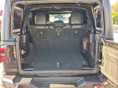 Used 2018 Jeep Wrangler Unlimited Rubicon image 53