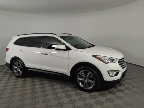 Used 2015 Hyundai Santa Fe GLS w/ Option Group 02 FWD image 11