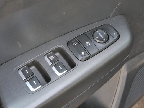 Used 2018 Kia Sportage LX image 19