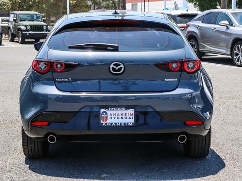 Used 2022 MAZDA MAZDA3 s FWD image 8