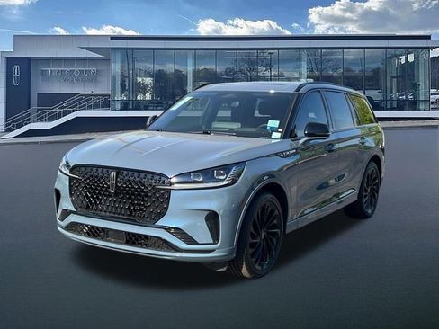 New 2026 Lincoln Aviator Reserve RWD image 3