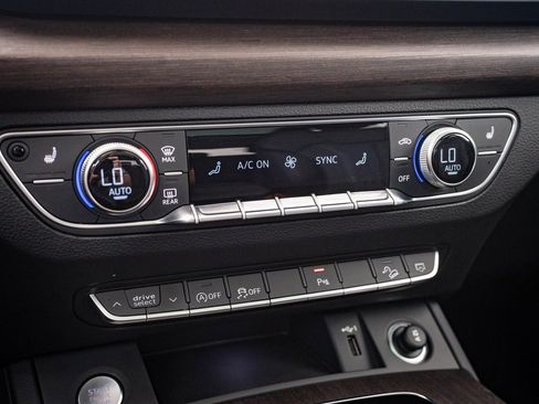 Certified 2024 Audi Q5 2.0T Premium w/ Convenience Package image 24