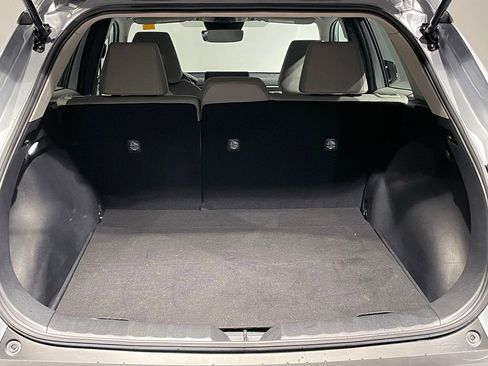 Used 2025 Toyota Corolla Cross LE image 4