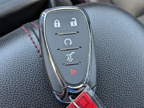 Used 2022 Chevrolet Equinox RS w/ RS Leather Package image 32