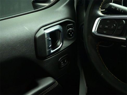 Used 2021 Jeep Wrangler Unlimited Sahara image 11