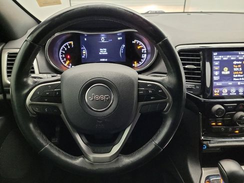 Used 2019 Jeep Grand Cherokee Altitude image 22