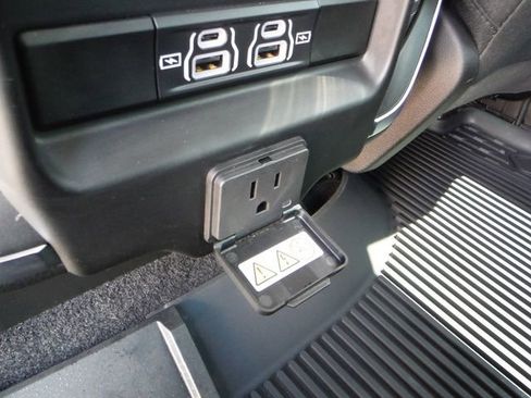 Certified 2026 RAM 1500 Big Horn AWD/4WD image 24