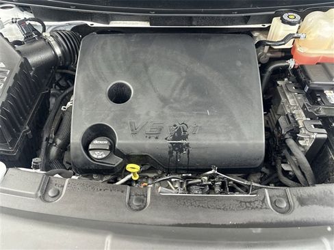 Certified 2022 Chevrolet Traverse Premier w/ LPO, Floor Liner Package image 30