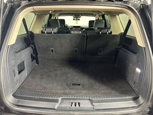 Used 2024 Ford Expedition Max XLT image 22