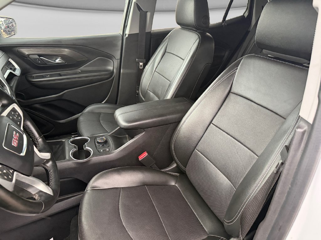 Used 2024 GMC Terrain SLT AWD/4WD image 21