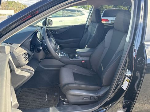 Used 2025 Subaru Outback Premium image 17