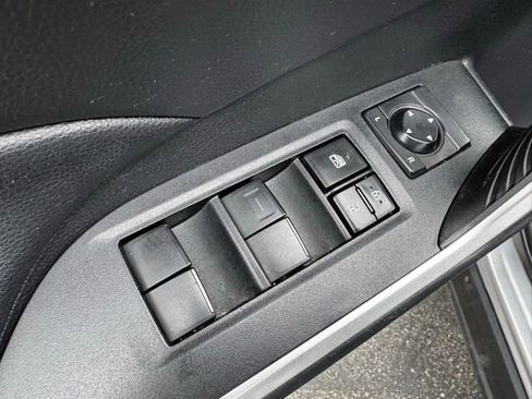 Used 2021 Toyota RAV4 XLE image 16