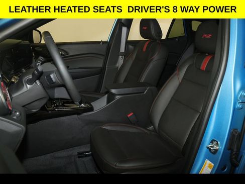 New 2026 Chevrolet Trax RS w/ Sunroof Package FWD image 4