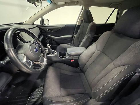 Used 2022 Subaru Outback Premium AWD/4WD image 3