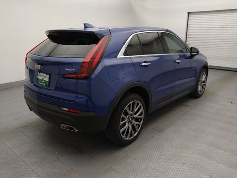 Used 2021 Cadillac XT4 Luxury w/ Cold Weather Package FWD image 9