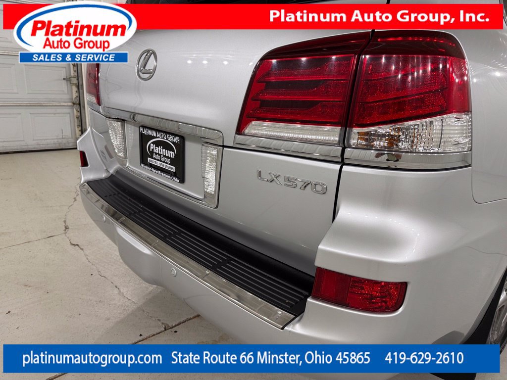 Used 2014 Lexus LX 570 4WD w/ Luxury Package image 12
