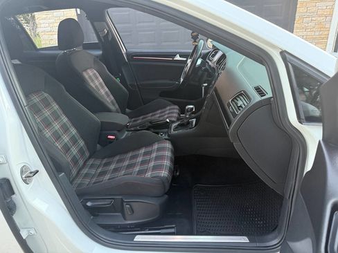 Used 2017 Volkswagen GTI S image 13
