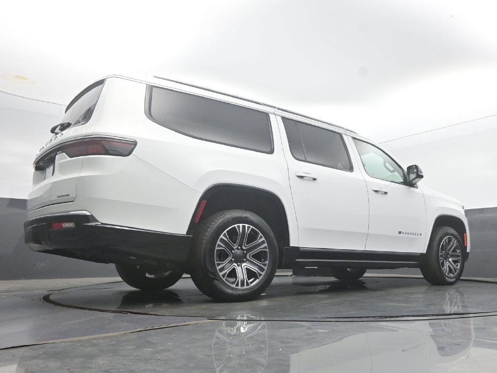 Used 2024 Jeep Wagoneer L Series II AWD/4WD image 56