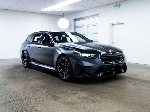 Used 2025 BMW M5 Touring AWD/4WD image 31