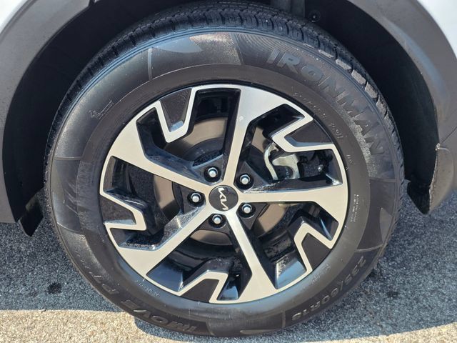 Used 2024 Kia Sportage EX AWD/4WD image 8