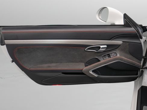 Used 2014 Porsche 911 GT3 RWD image 18