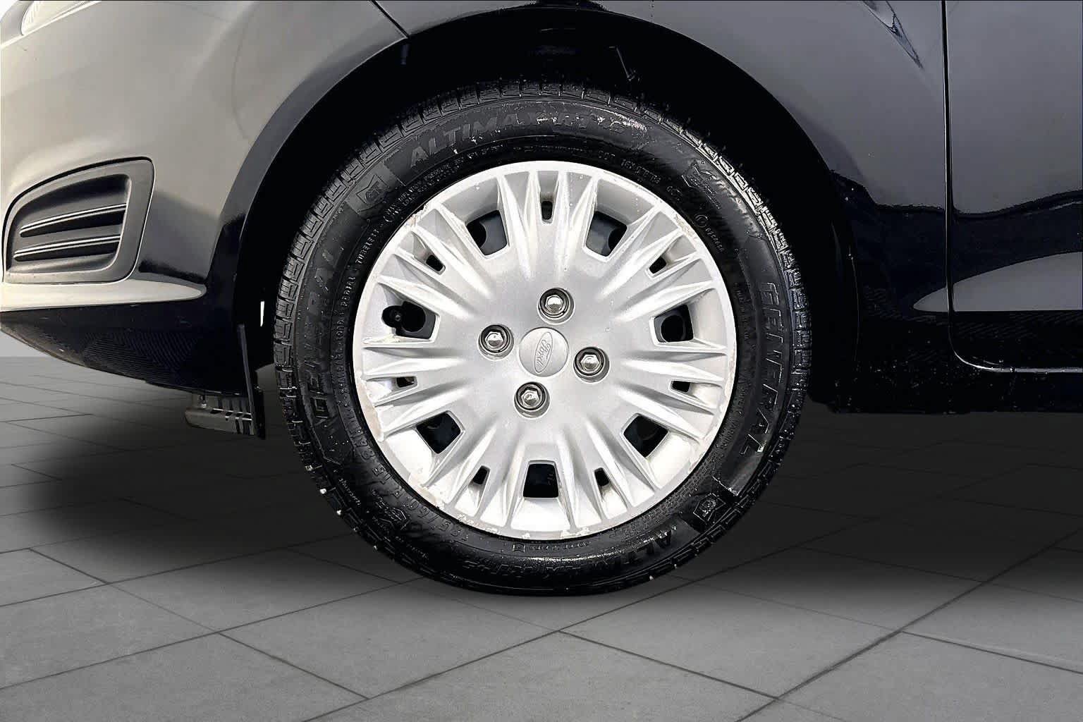Used 2017 Ford Fiesta S FWD image 10