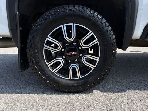 Used 2021 GMC Sierra 2500 AT4 w/ AT4 Premium Plus Package AWD/4WD image 34