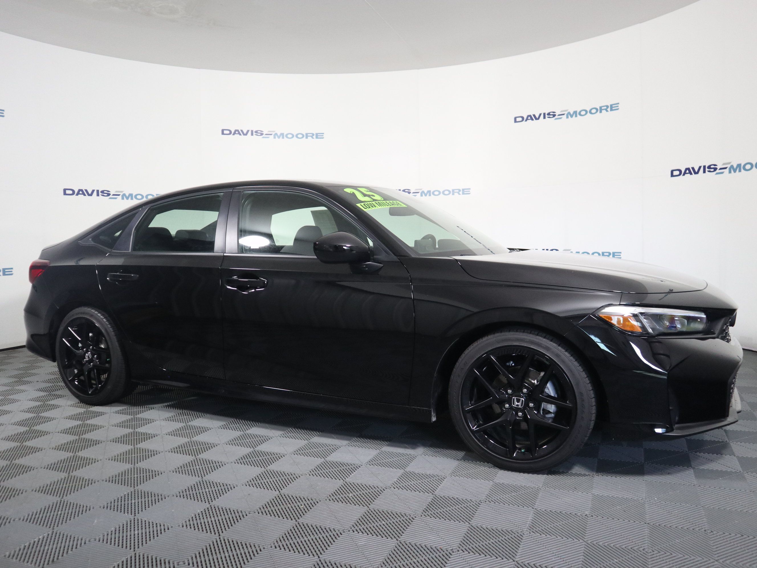 Used 2025 Honda Civic Sport image 4