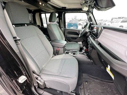 New 2026 Jeep Gladiator Sport AWD/4WD image 33