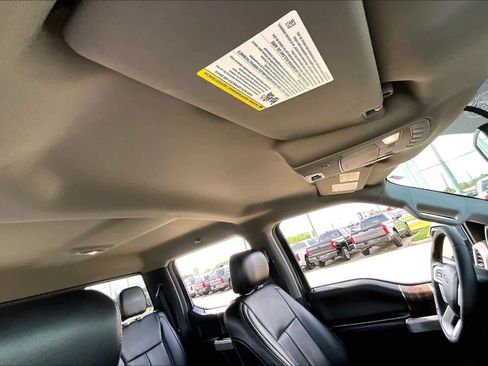 Used 2018 Ford F150 Lariat image 14