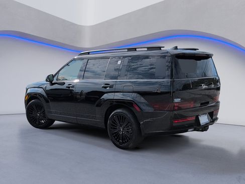 New 2025 Hyundai Santa Fe Calligraphy image 9