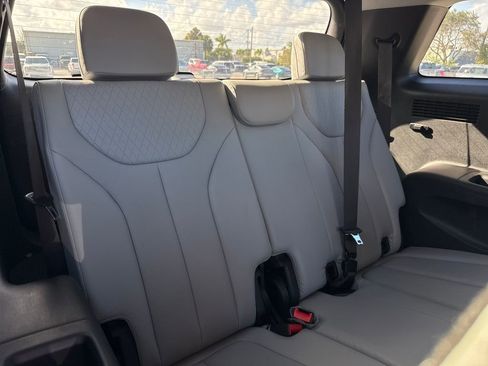 Used 2022 Hyundai Palisade SEL w/ Premium Package image 27