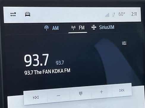 Used 2023 Ford Edge SEL image 19