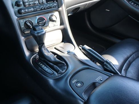 Used 2000 Chevrolet Corvette Convertible image 19