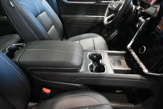 New 2027 GMC Acadia Elevation w/ Black Edition FWD image 20