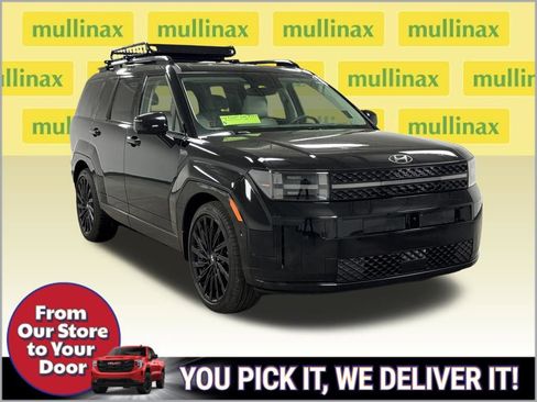 Used 2025 Hyundai Santa Fe Calligraphy FWD image 2