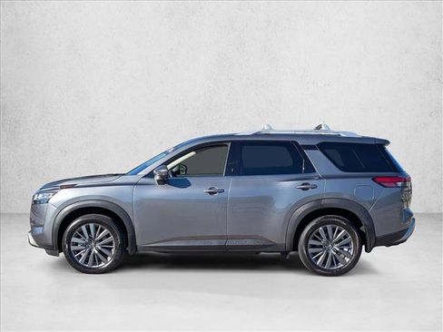 Used 2024 Nissan Pathfinder SL w/ SL Premium Package image 9