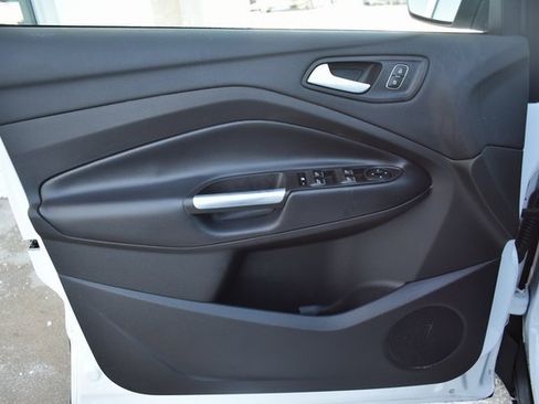 Used 2019 Ford Escape SEL image 14