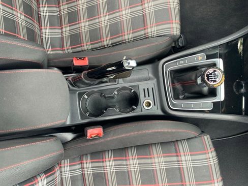 Used 2018 Volkswagen GTI S FWD image 43
