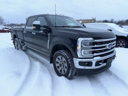 Used 2024 Ford F350 King Ranch w/ Chrome Package image 4