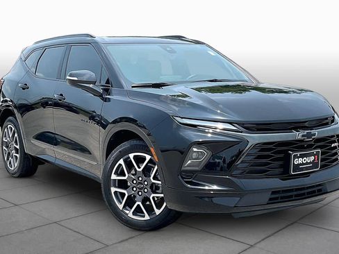 Used 2023 Chevrolet Blazer RS w/ Driver Confidence II Package FWD image 3