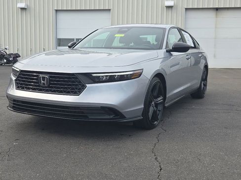 Certified 2025 Honda Accord Sport image 3