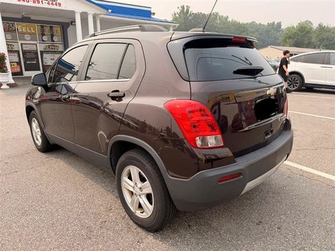 Used 2016 Chevrolet Trax LT w/ LT Sun and Sound Package AWD/4WD image 8