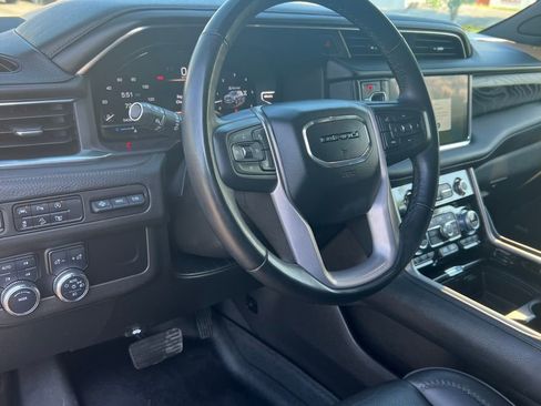 Used 2023 GMC Yukon XL Denali AWD/4WD image 21