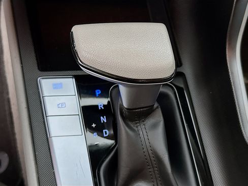 Used 2024 Hyundai Elantra SEL FWD image 19