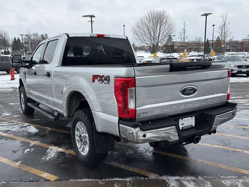Used 2019 Ford F250 XLT w/ XLT Value Package image 4
